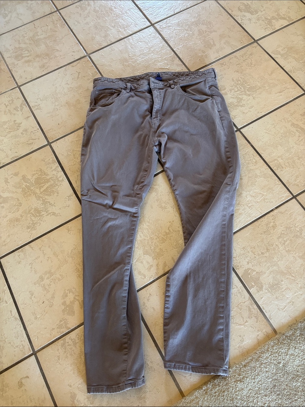 Johnnie-oMen's Gray Casual Jeans - Classic Straight Fit stash back pocket